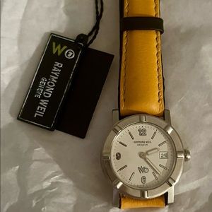 NWT Raymond Weil Tan Band  W1 3000/3001 Swiss Ladies Quartz Below $795 Retail